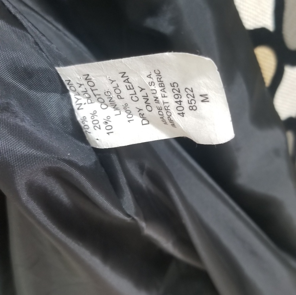 Designer Bently A sassy sleeveless coat jacket  M - Picture 4 of 8